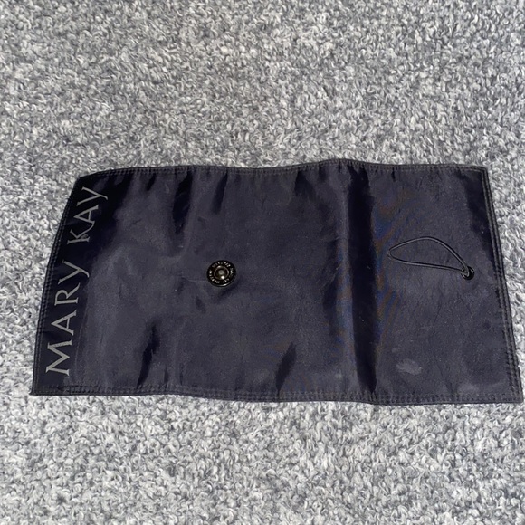 Mary Kay - Picture 2 of 2